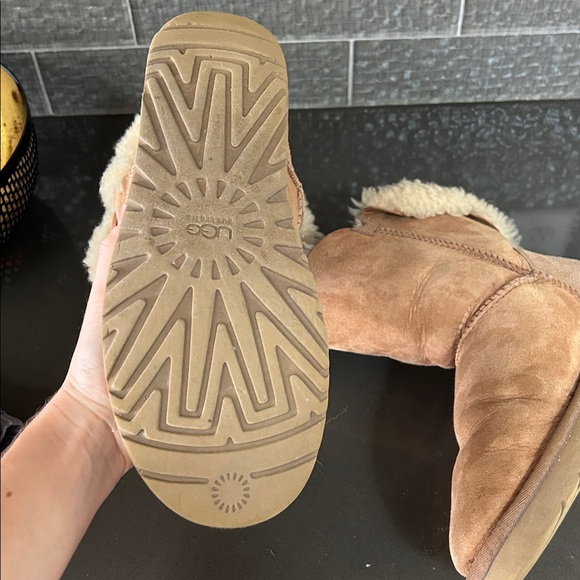 UGG Bailey button II - Picture 5 of 8